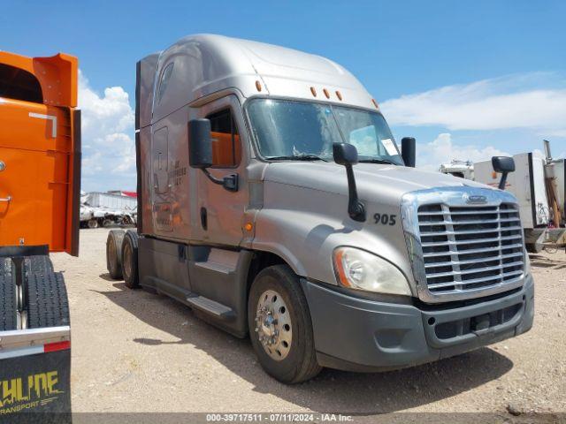  Salvage Freightliner Cascadia 125