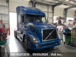  Salvage Volvo Vnl