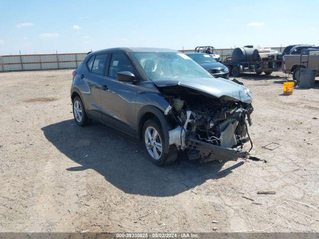  Salvage Nissan Kicks