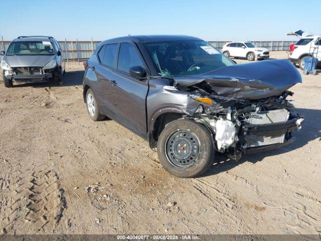  Salvage Nissan Kicks