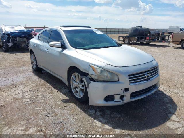  Salvage Nissan Maxima