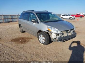  Salvage Toyota Sienna