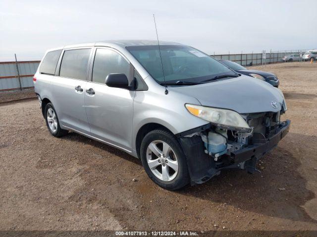  Salvage Toyota Sienna