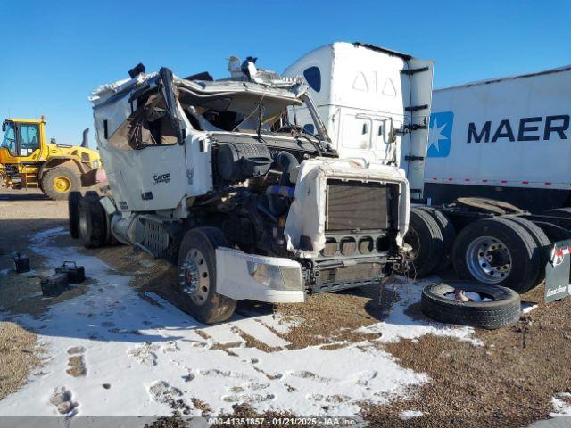  Salvage Volvo Vnl