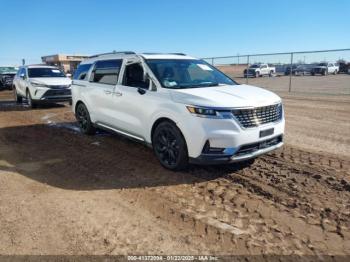  Salvage Kia Carnival