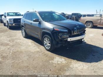  Salvage Jeep Cherokee