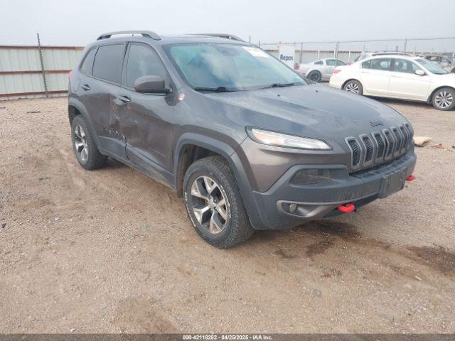  Salvage Jeep Cherokee