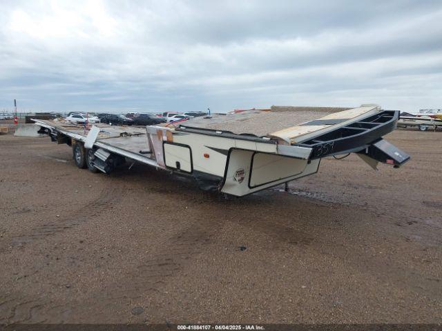  Salvage 5th Wheel Other