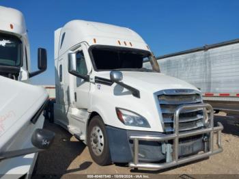  Salvage Freightliner New Cascadia 126