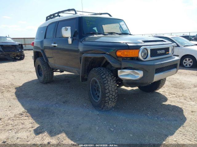  Salvage Toyota FJ Cruiser