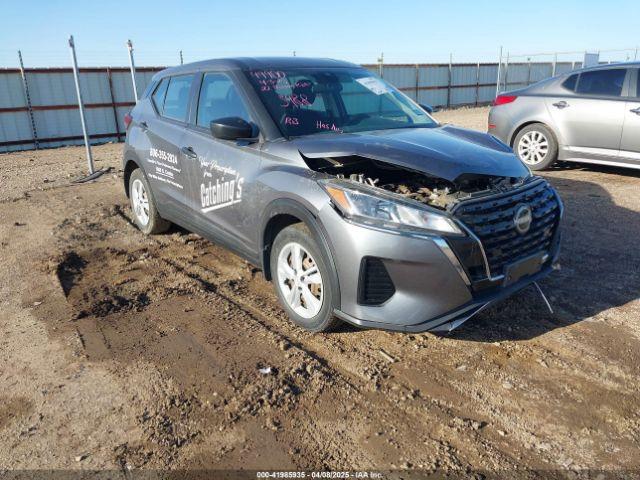  Salvage Nissan Kicks