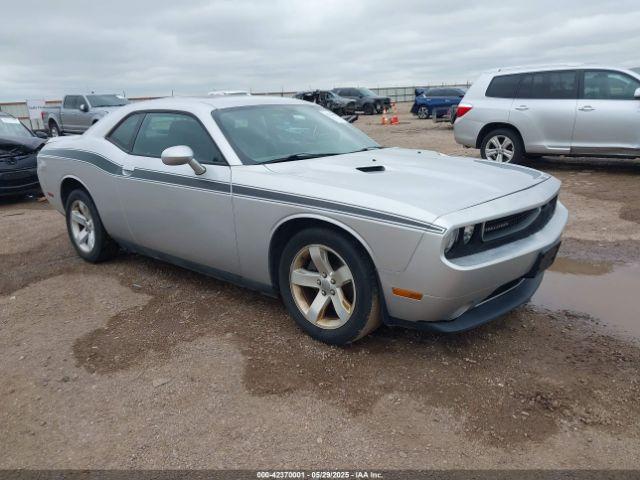  Salvage Dodge Challenger