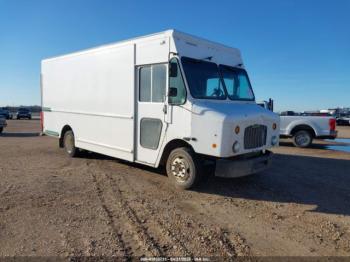  Salvage Freightliner Chassis