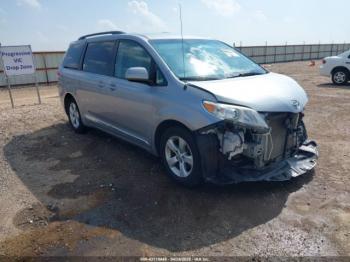  Salvage Toyota Sienna