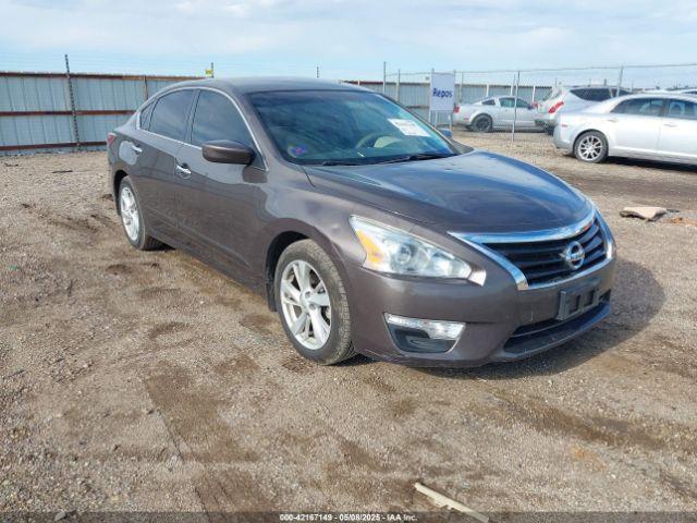  Salvage Nissan Altima