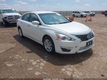  Salvage Nissan Altima