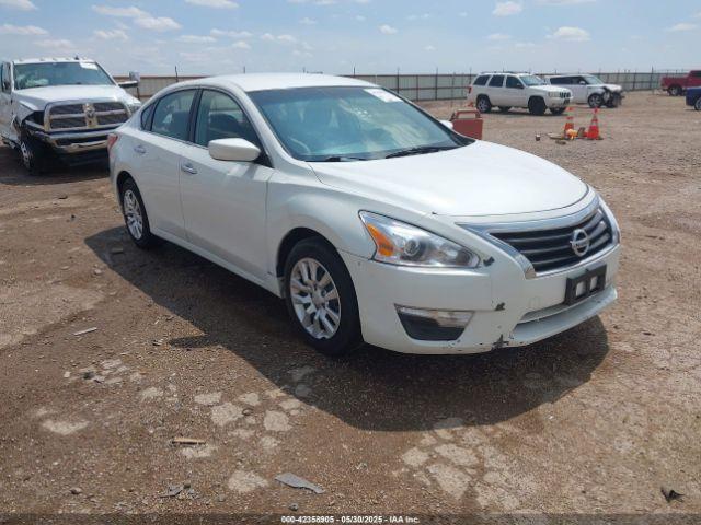  Salvage Nissan Altima