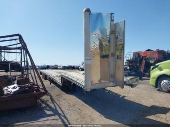  Salvage Reitnouer Trailer