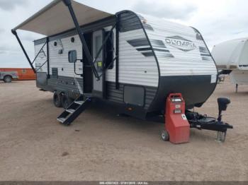  Salvage Highland Ridge 39  Bumper Pull Travel Tr
