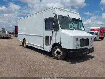  Salvage Freightliner Chassis