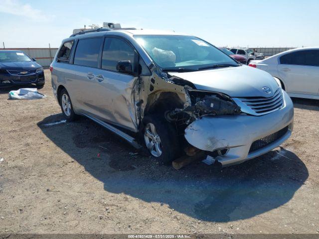  Salvage Toyota Sienna