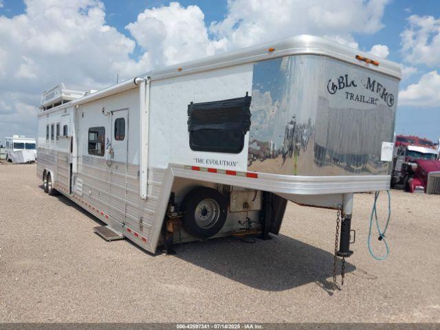  Salvage Bloomer 38  Horse Trailer W Goose