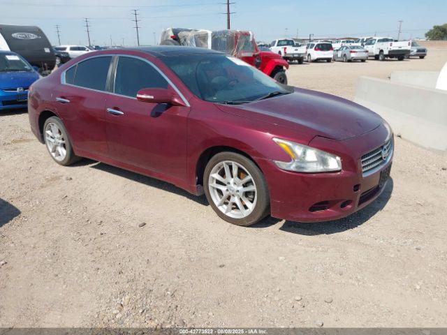  Salvage Nissan Maxima
