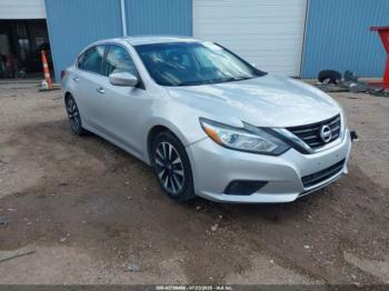  Salvage Nissan Altima