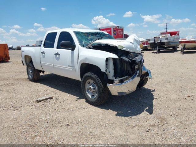  Salvage Chevrolet Silverado 2500