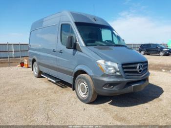  Salvage Mercedes-Benz Sprinter 2500