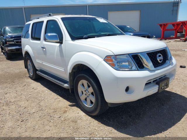  Salvage Nissan Pathfinder