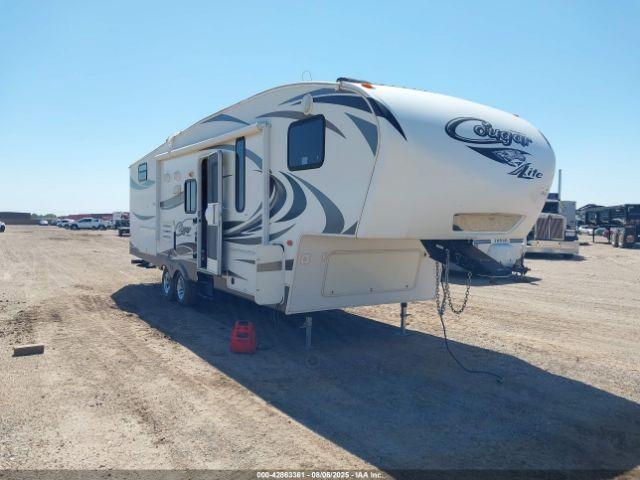  Salvage Cougar 30  5th Wheel
