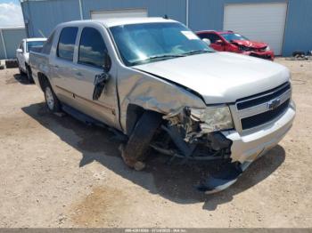  Salvage Chevrolet Avalanche 1500