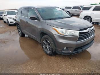  Salvage Toyota Highlander