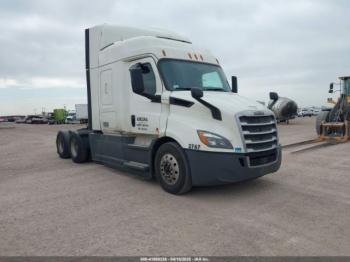  Salvage Freightliner New Cascadia 116