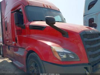  Salvage Freightliner New Cascadia 126