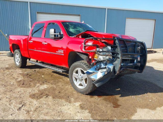  Salvage Chevrolet Silverado 2500