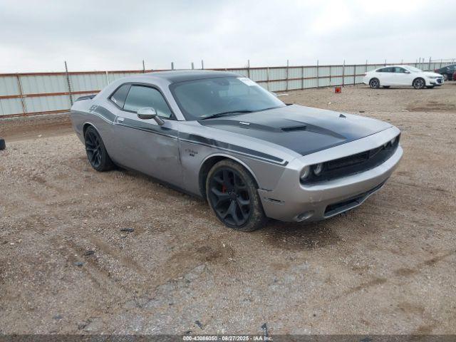  Salvage Dodge Challenger