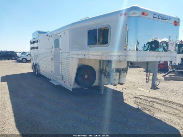  Salvage C And C Horse Trailer 3 Stall Goo