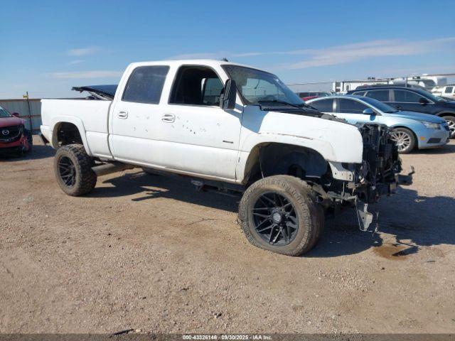  Salvage Chevrolet Silverado 2500