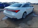 Toyota Avalon Limited Hybrid Image 12