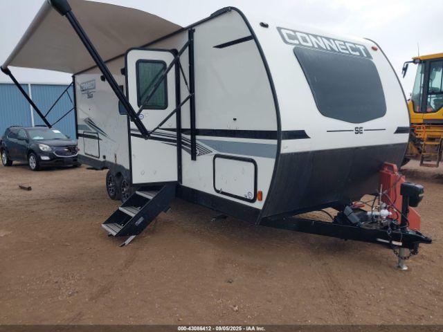  Salvage Kz Connect Bumper Pull 30 