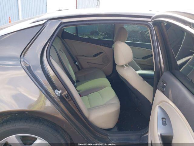 Kia Optima Lx Image 13