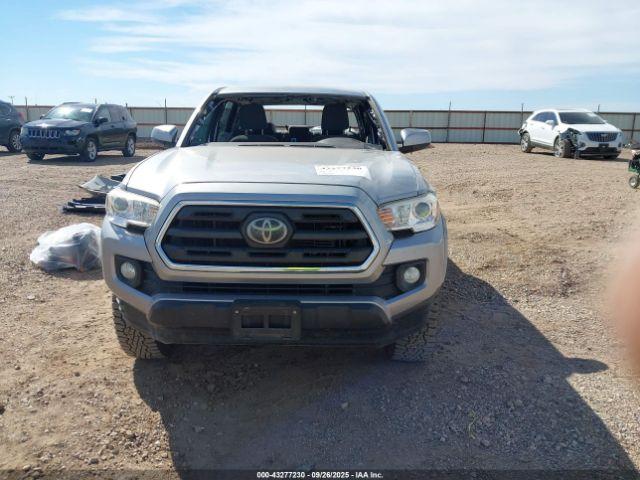 Toyota Tacoma Sr5 Image 2