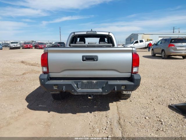 Toyota Tacoma Sr5 Image 10