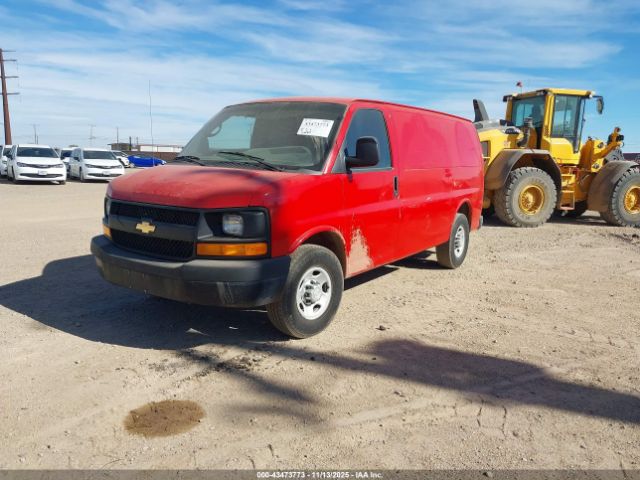 Chevrolet Express Work Van Image 3