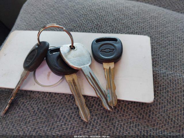 Chevrolet Express Work Van Image 10