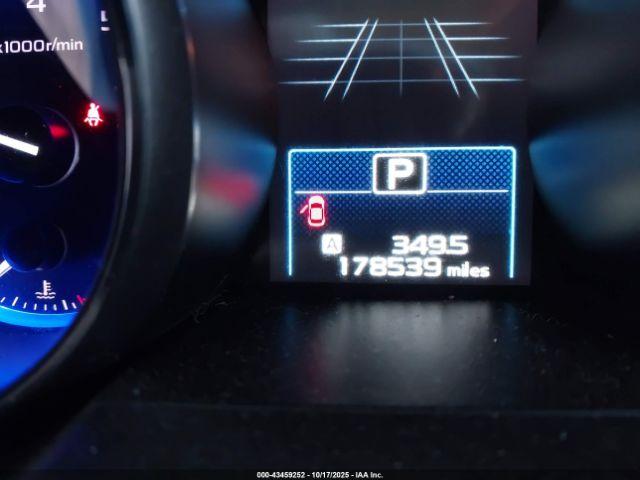 Subaru Outback 2.5i Premium Image 15