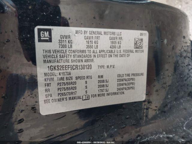 GMC Yukon Denali Image 11