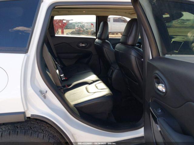 Jeep Cherokee Altitude Lux 4x4 Image 16